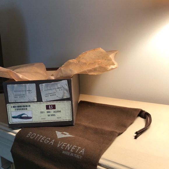 BOTTEGA VENETA SANDALS NWT - Picture 9 of 10